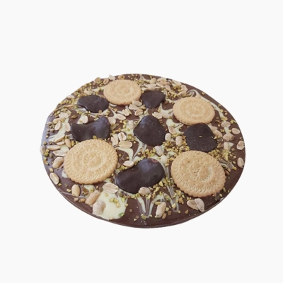 Pizza z mlecznej czekolady z orzechami, boczkiem w czekoladzie, ciastkami 400g